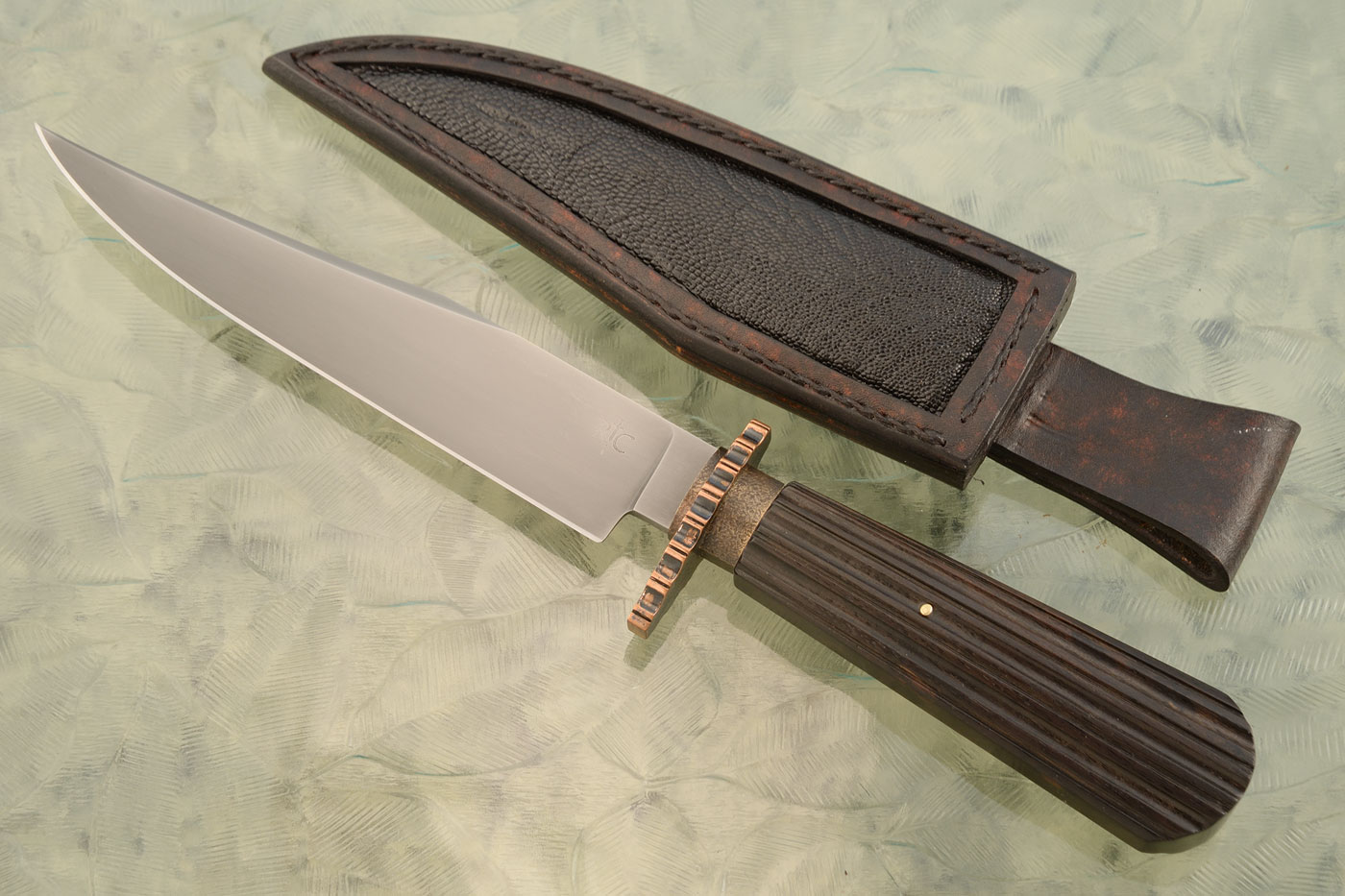 Vest Bowie with Fluted Blackwood