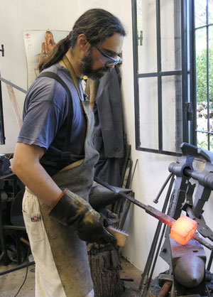 Argentinian bladesmith Mauricio Daletzky