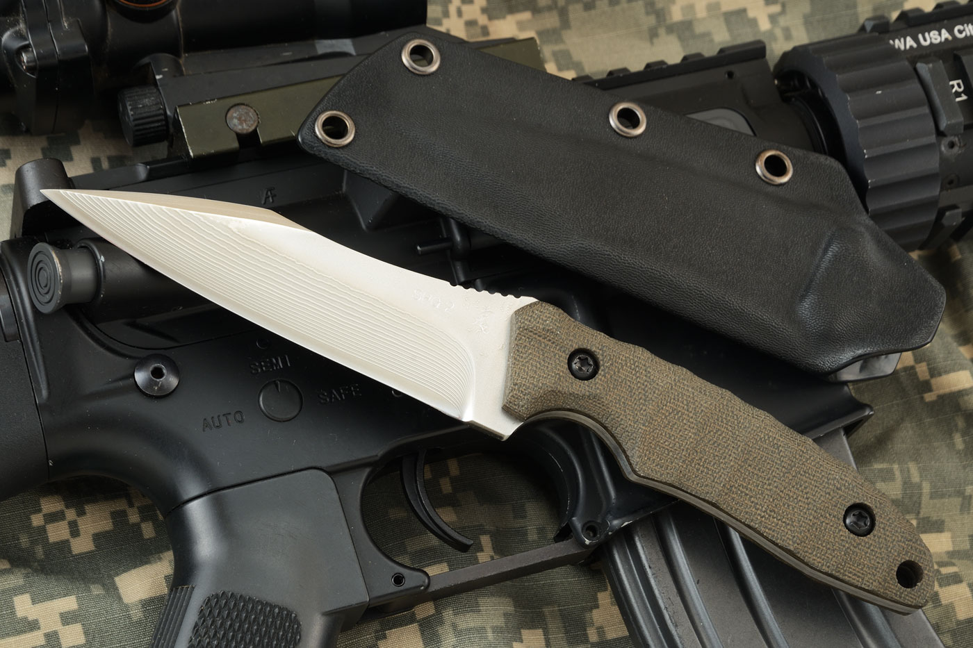 Fuyunagi with Green Canvas Micarta and SG2 Damascus San Mai