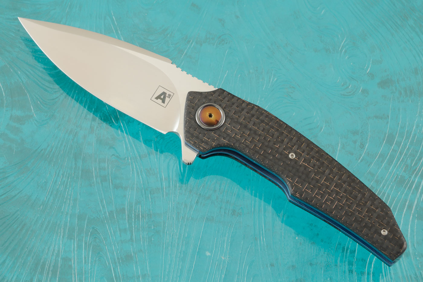 A6 Middi Flipper with Lightning Strike Carbon Fiber (Ceramic IKBS) - M390