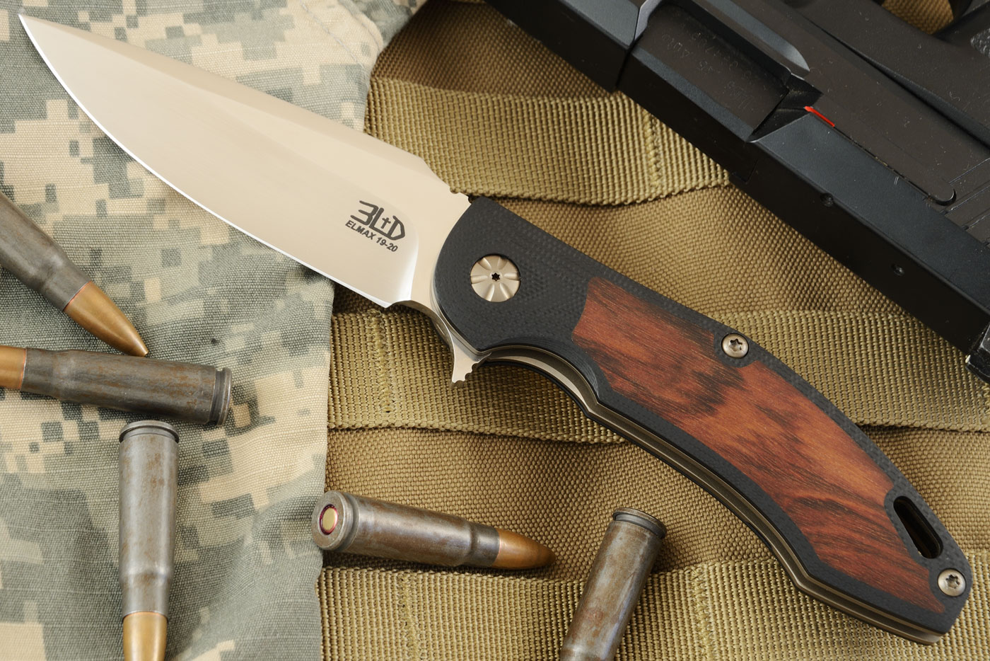 H4 Flipper with Black G10 and Tamboti Wood Inlay - ELMAX (Ceramic Bearings)