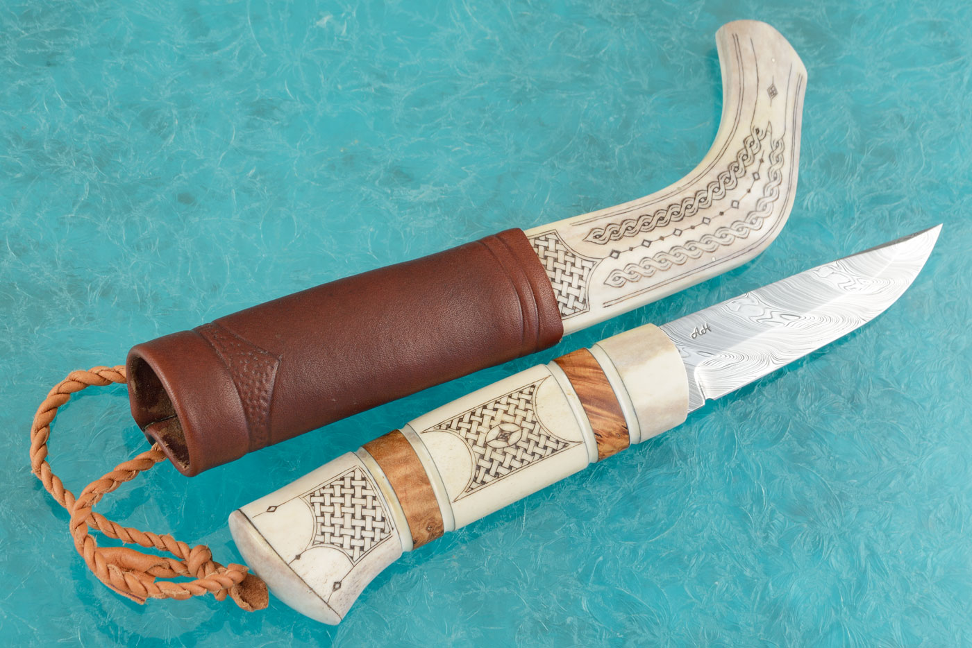 Sami Style Half Horn Hunter with Twist Pattern Damascus