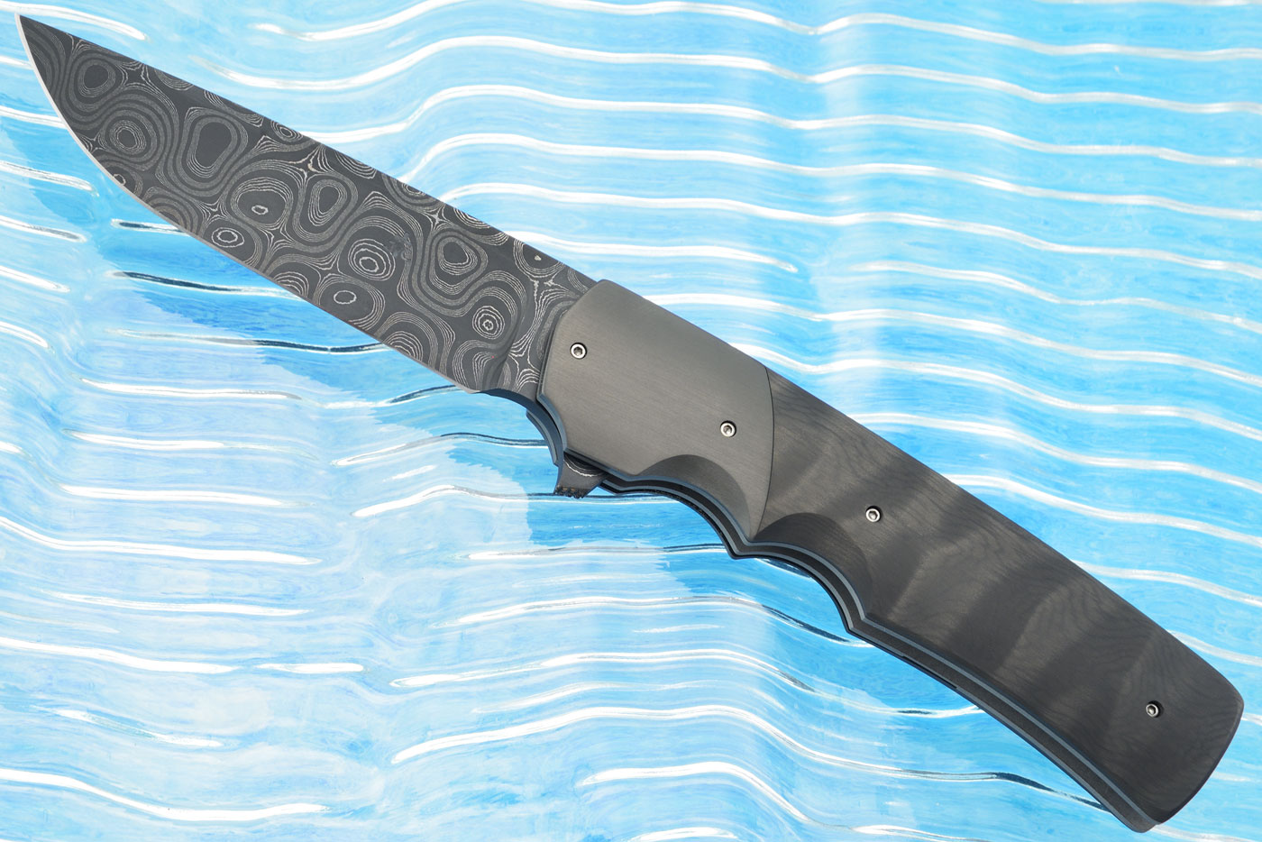 Large Hunter with Chatoyant Carbon Fiber and Zirconium (IKBS)
