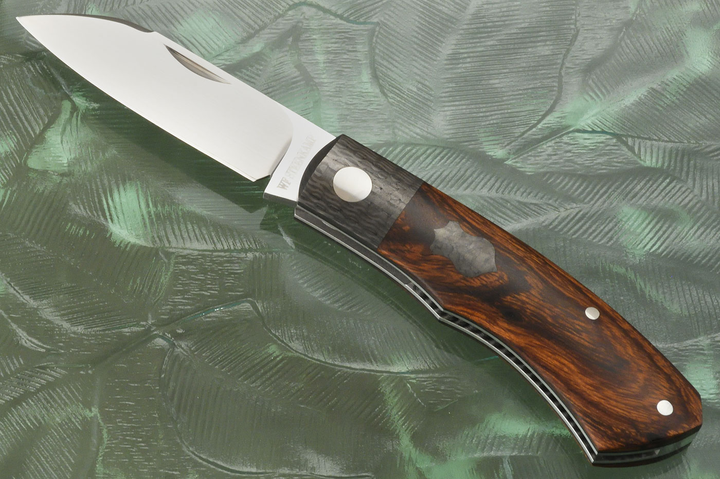 Dino Slipjoint with Ironwood and Carbon Fiber - RWL34