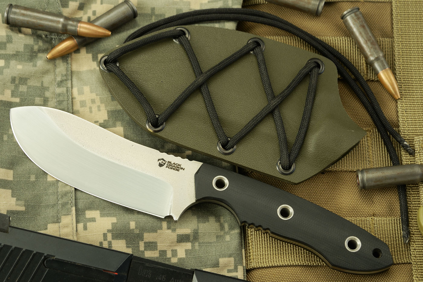 Nesmuk Skinner with Black G10