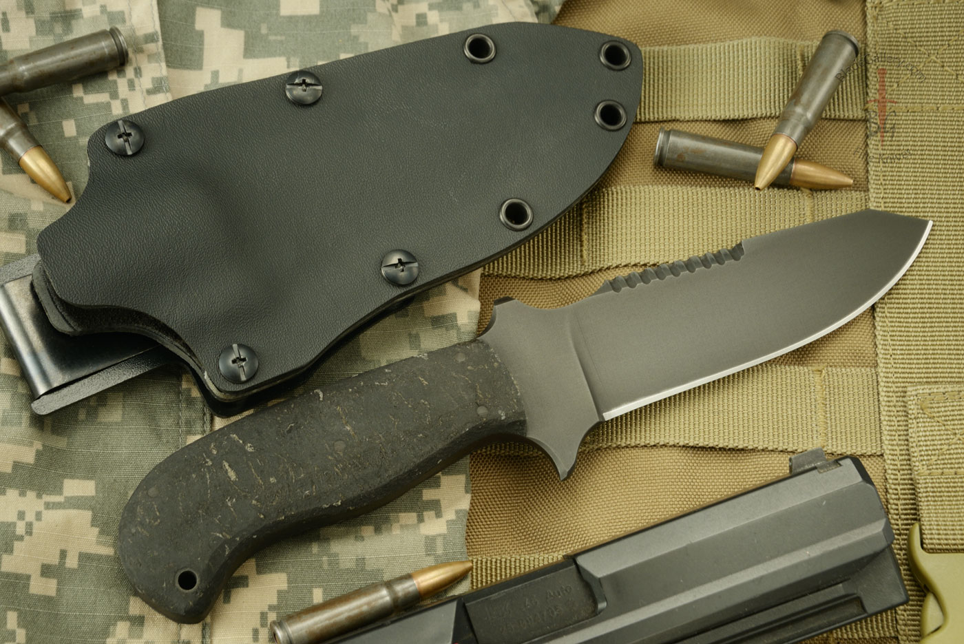 Utility Knife with Rubber Handle