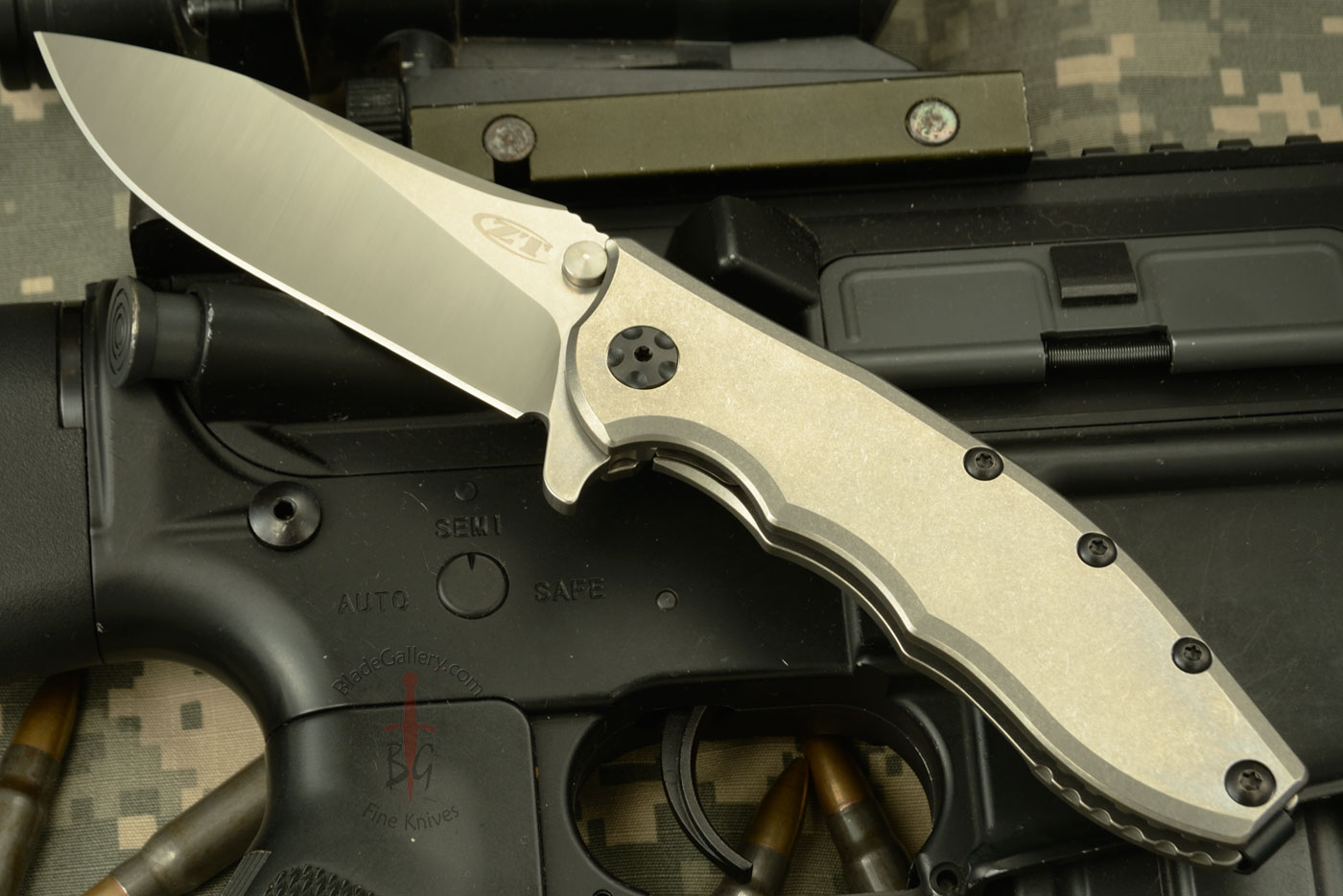 ZT0562Ti Hinderer Flipper with Titanium (KVT)