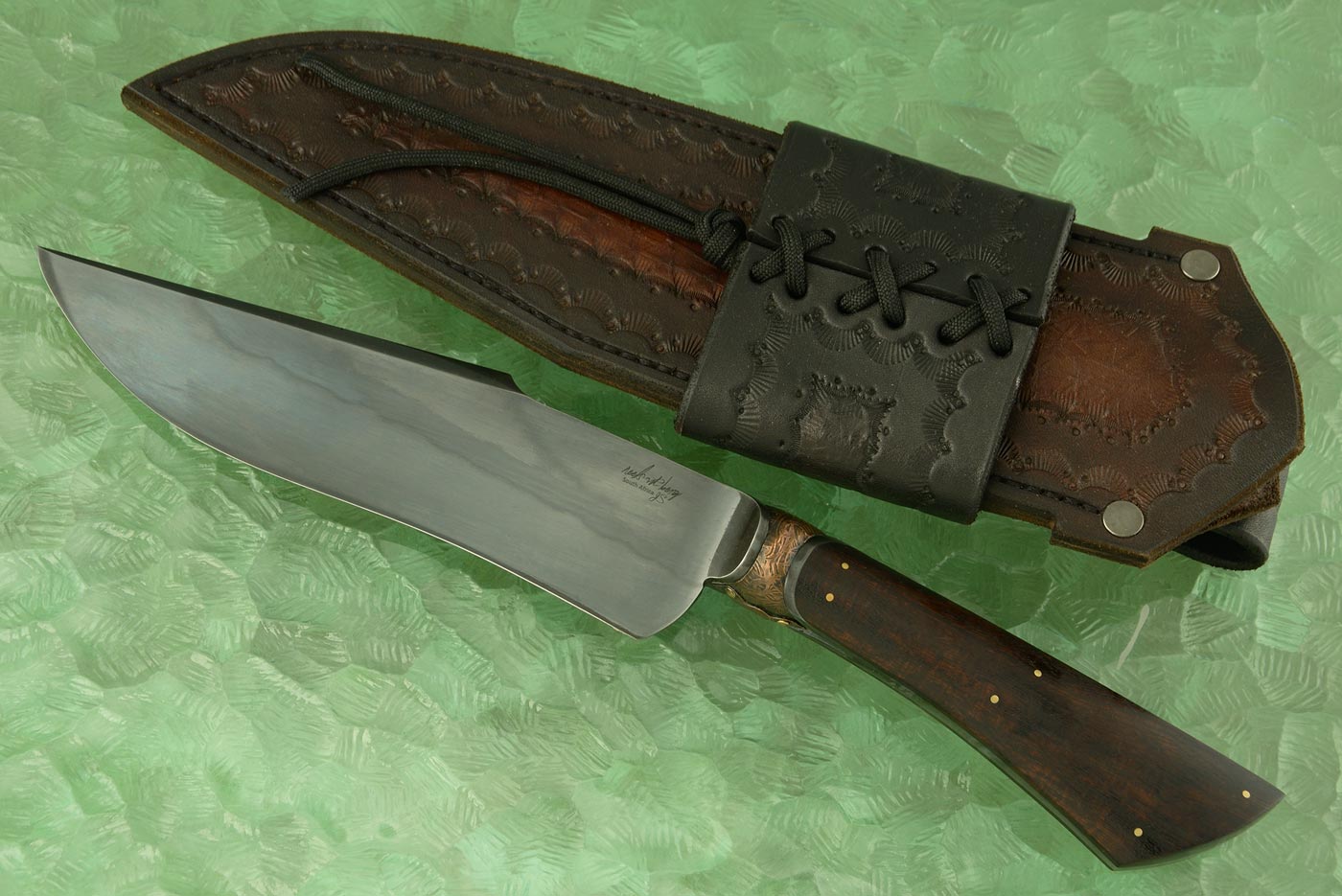 Integral Recurve Harpoon Tip Bowie with Ironwood