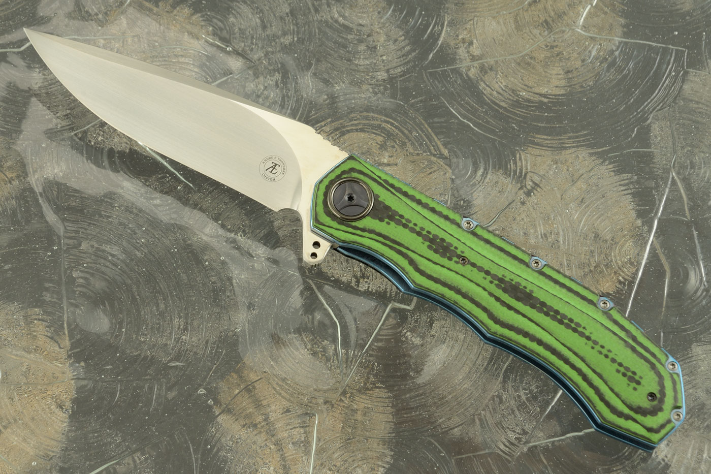 L51 Compact Flipper with Green/Black Carbon Fiber (Ceramic IKBS) - CTS-XHP