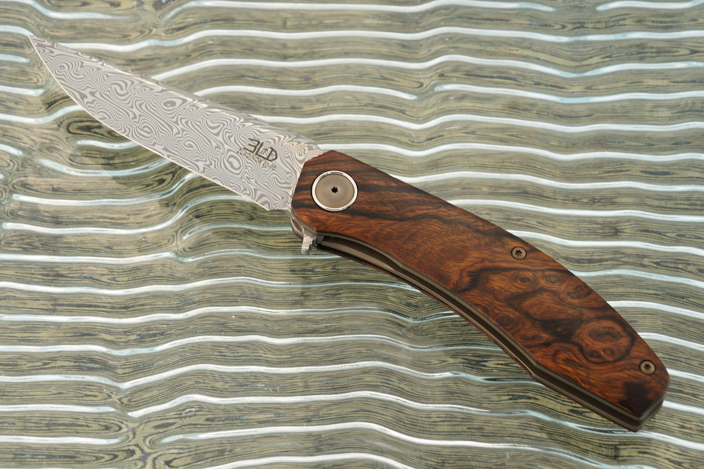 A7 Flipper with Desert Ironwood and Damascus (Ceramic Bearings)