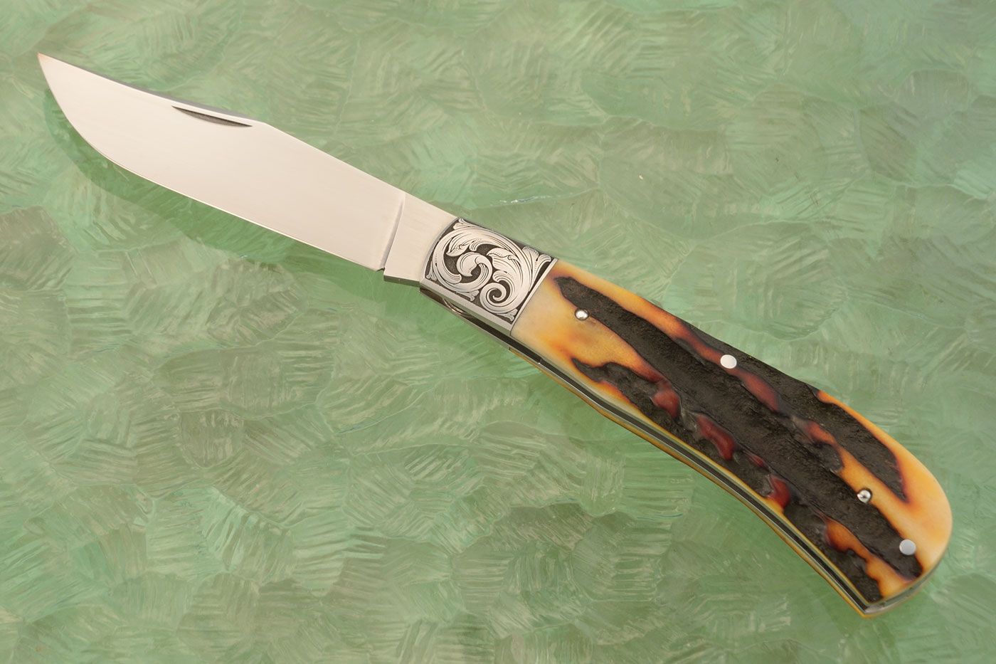Engraved Slipjoint Trapper with Amber Stag - CPM-154
