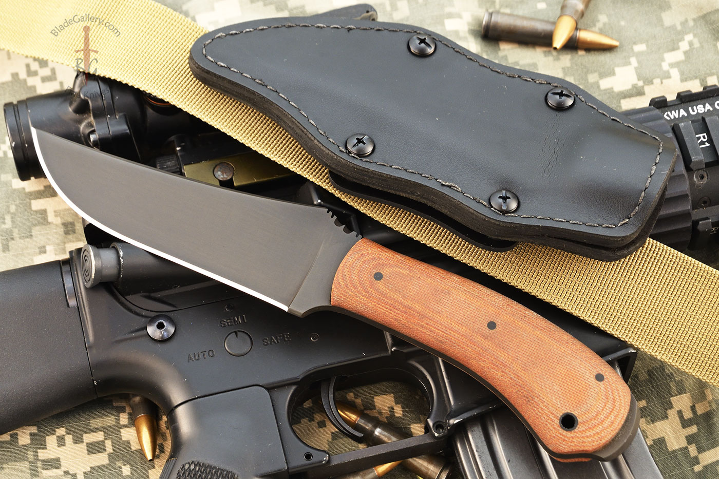 Crusher Belt Knife with Tan Laminate