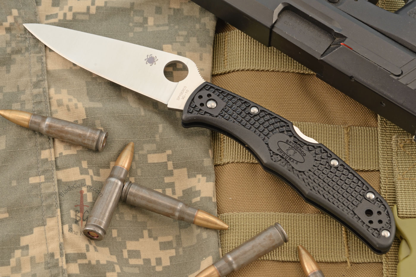 Endura 4 Lightweight with Black FRN and VG-10 (C10FPBK)