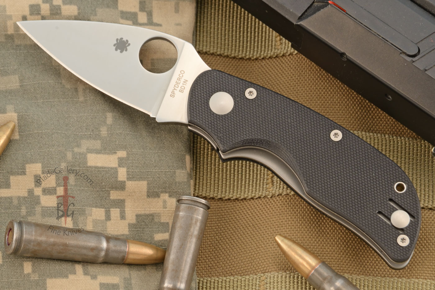 Cat with Black G-10 and CTS-BD1N Stainless (C129GP)