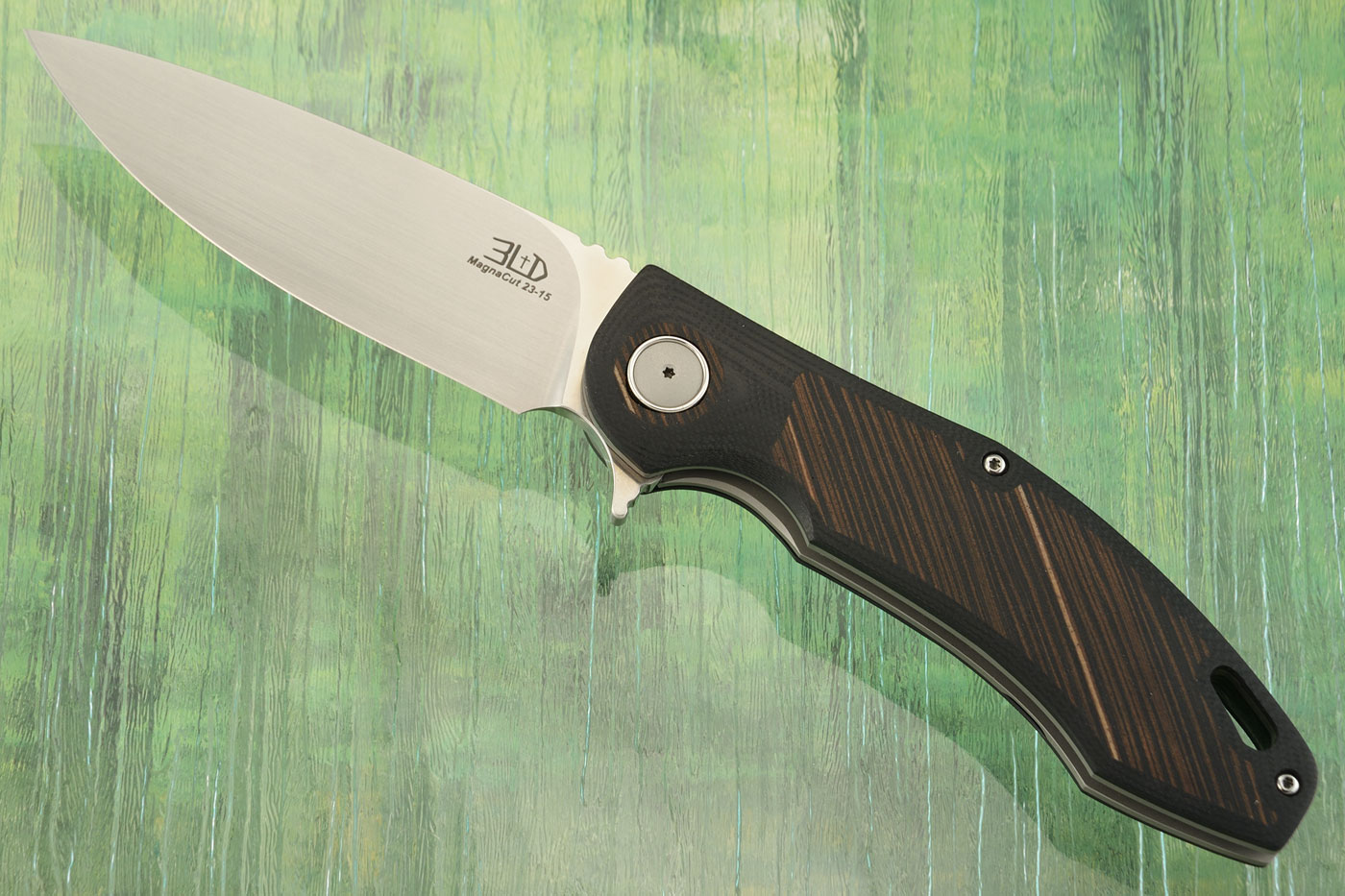 H4 Flipper with Crosscut Micarta - MagnaCut