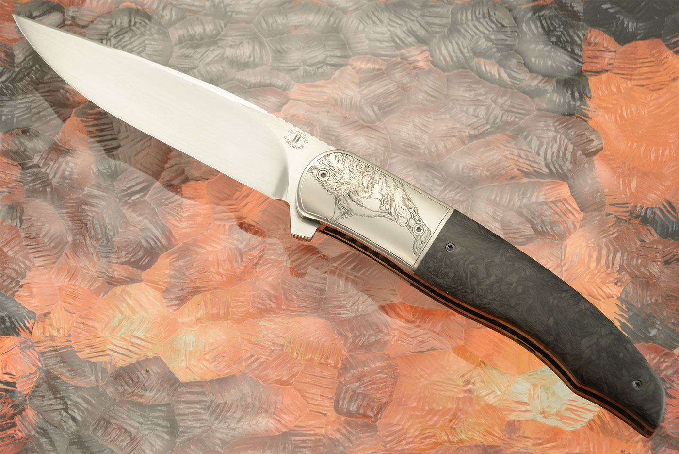 HI-08 Engraved Flipper with Marble Carbon Fiber - Wolf (Ceramic IKBS)