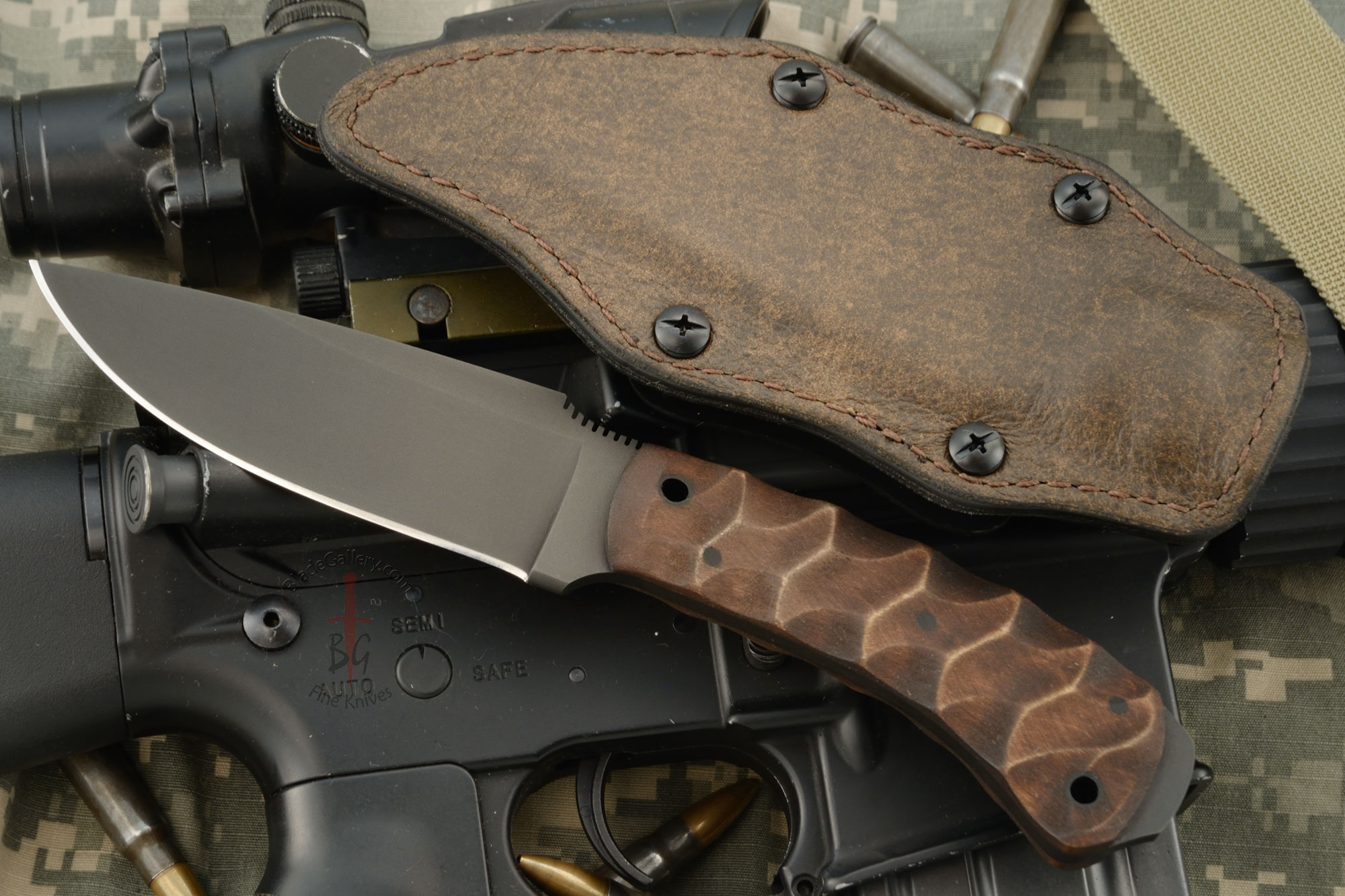 BladeConnection: Practical and Tactical Knives for Daily Carry