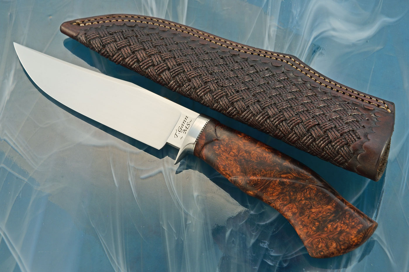 Clip Point Hunter with Honduran Rosewood - 52100