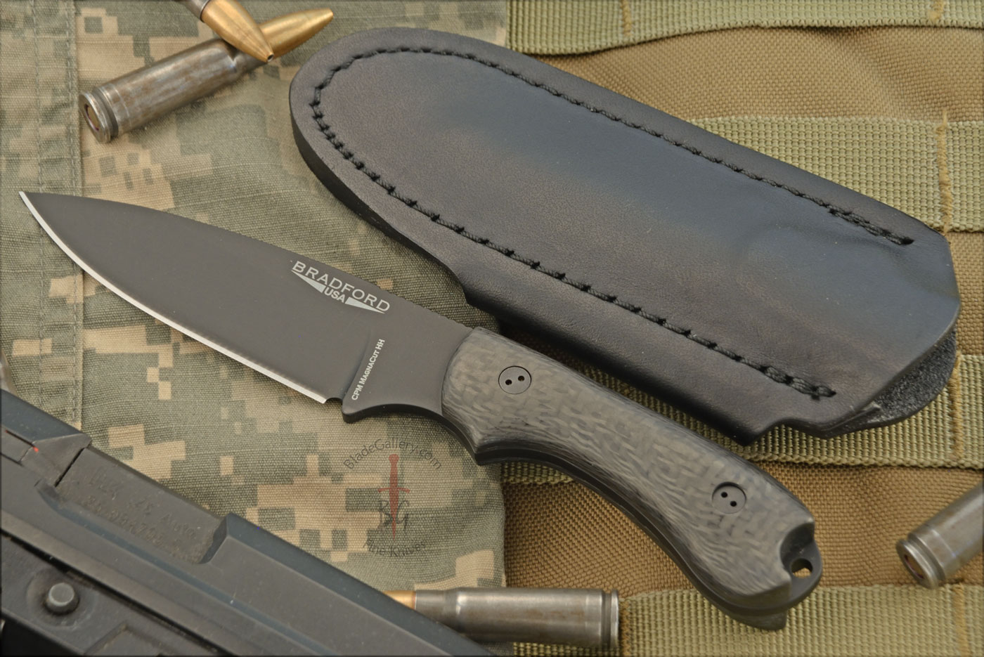 Guardian 3.2 with 3D Carbon Fiber, CPM-MagnaCut HH, Sabre Grind, DLC Finish