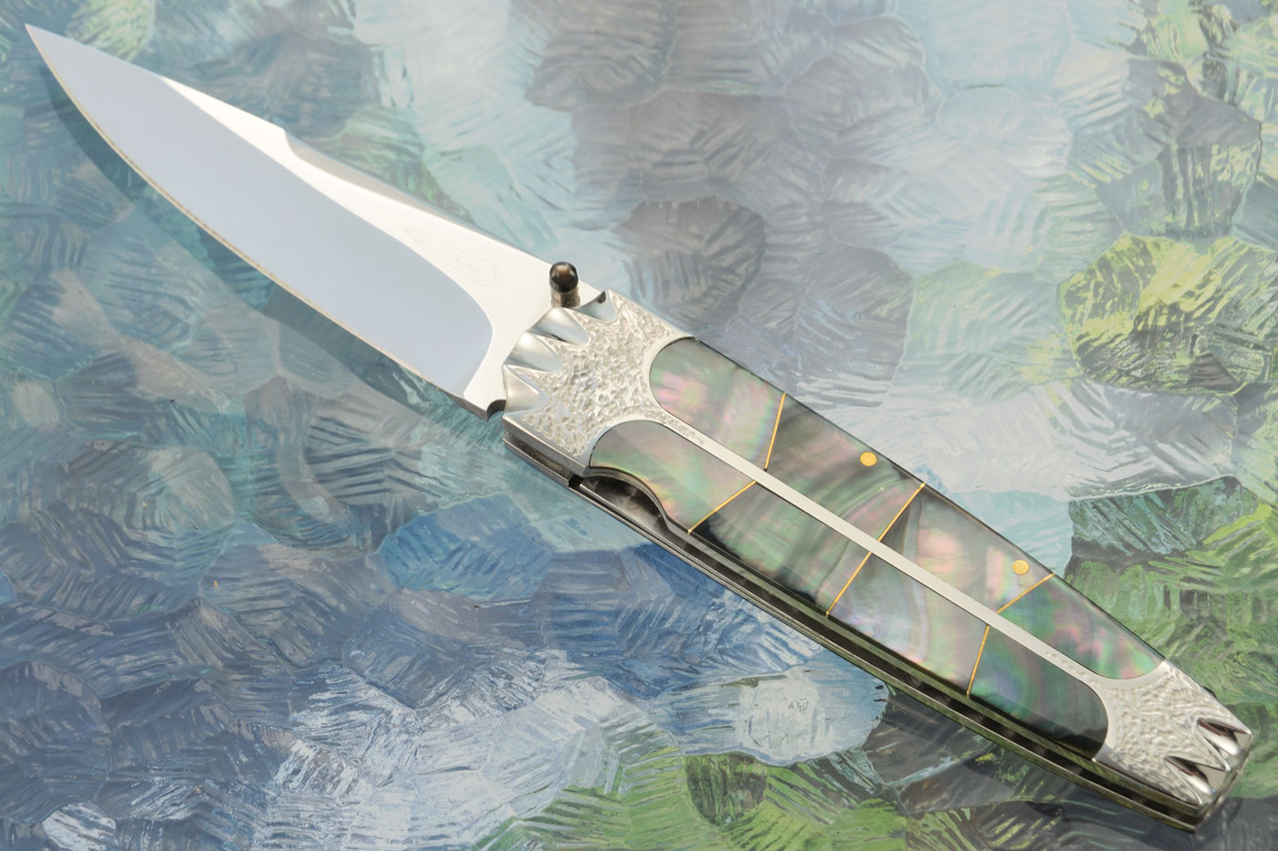 Folder with Blacklip Mother of Pearl Inlay - M390
