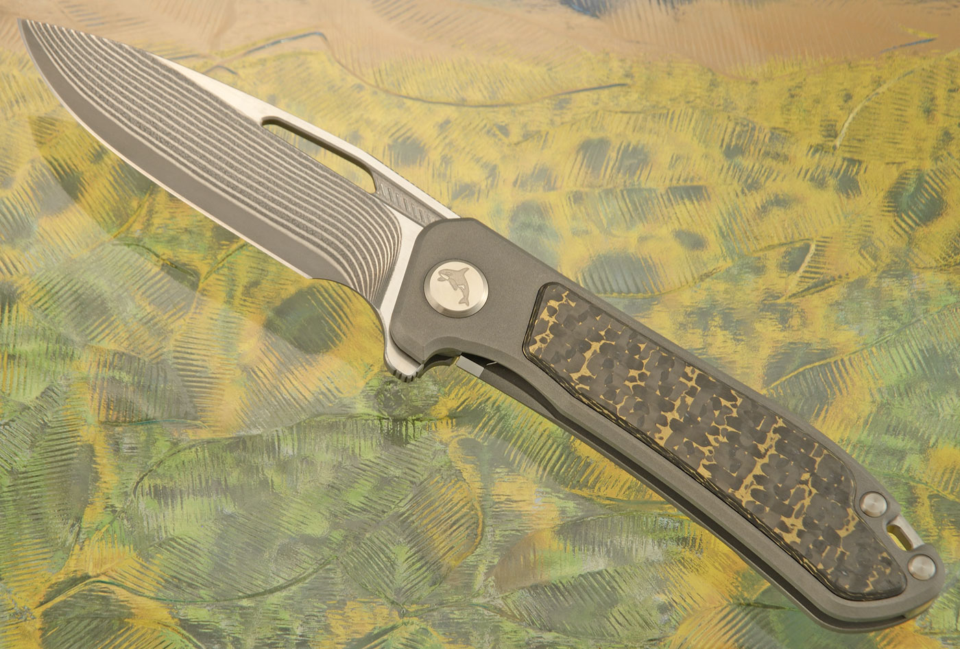Orca 2.0 Frame Lock Flipper with Gold Snakeskin FatCarbon Inlay - SG2 San Mai Damascus - Serial 311