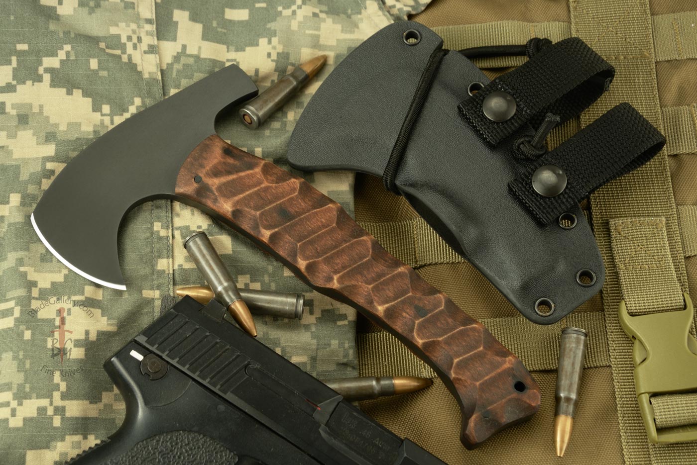 Hunter Axe LT with Sculpted Maple and Caswell