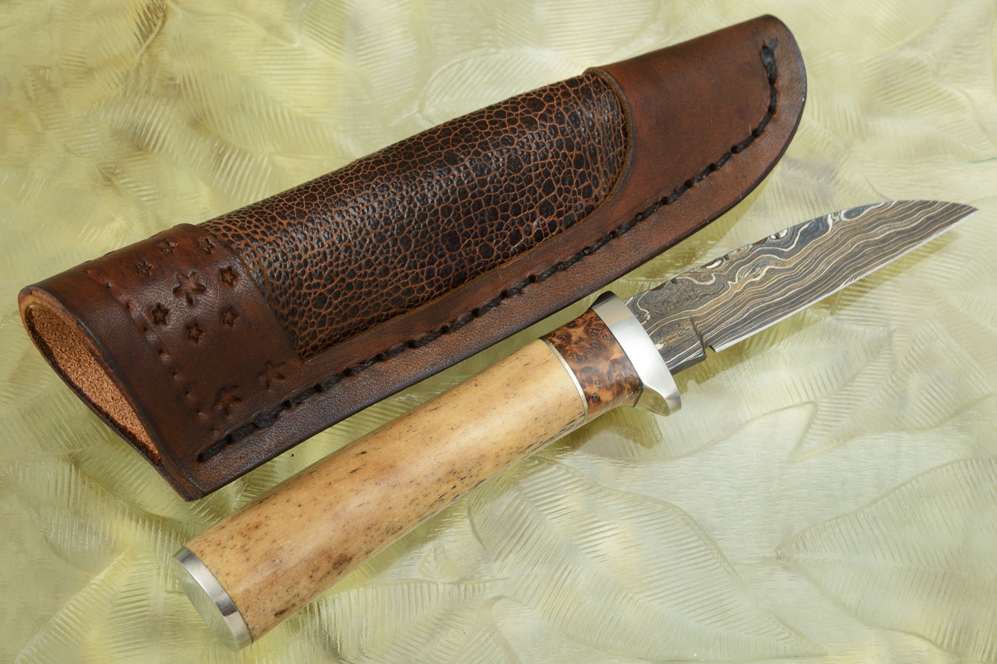 Damascus Wharncliffe with Oosic and Maple Burl